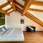 Apartamento Cozy Loft With A View, Central, Close To Tradefair Düsseldorf