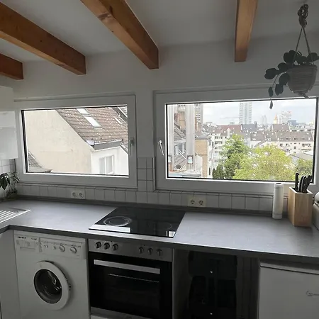 Cozy Loft With A View, Central, Close To Tradefair