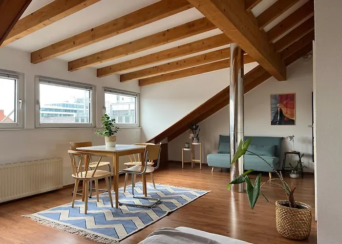 Cozy Loft With A View, Central, Close To Tradefair *