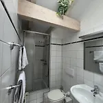 Apartamento Cozy Loft With A View, Central, Close To Tradefair Düsseldorf